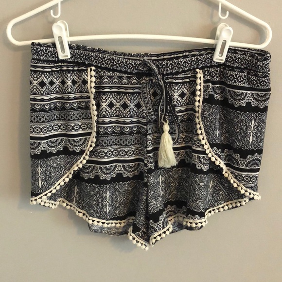 Tribal Print Shorts - Picture 1 of 4